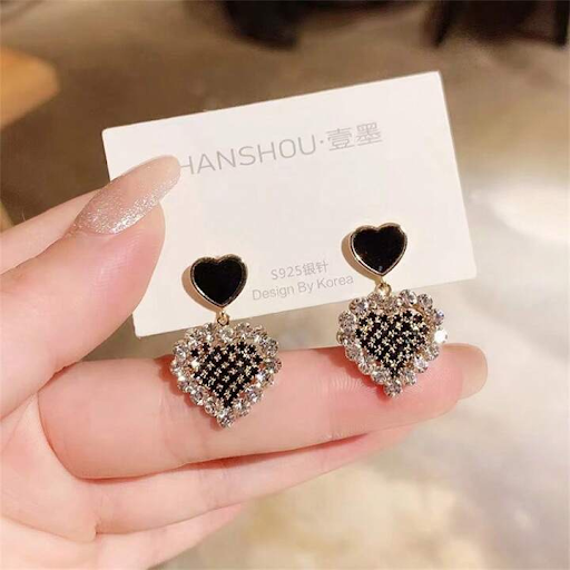 Black Heart Drop Earrings