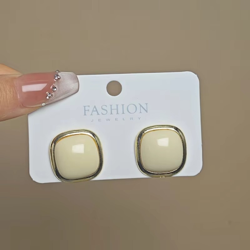 Golden Outlined Square Stud earrings