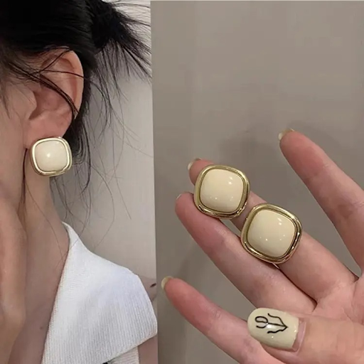 Golden Outlined Square Stud earrings
