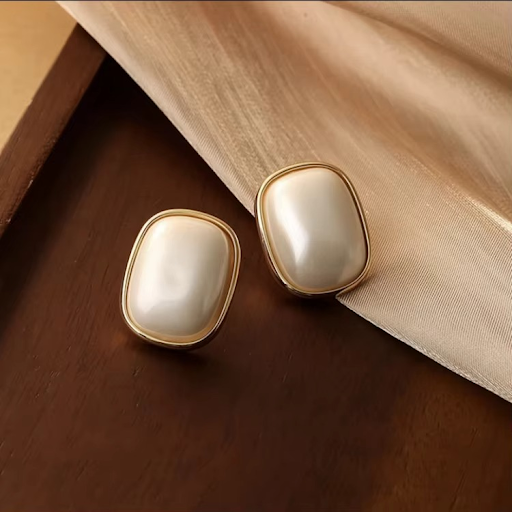 Simple Rectangular Pearl Stud