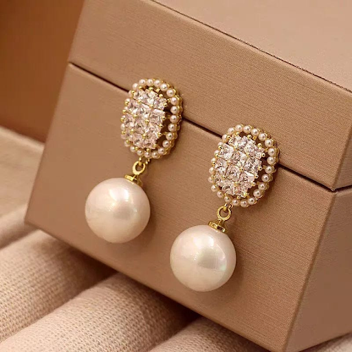 Lustrous Crystal Pearl Drop Earrings